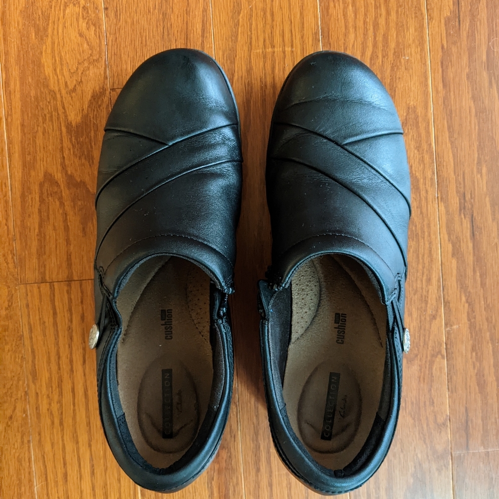 Clarks Black Leather Clogs Size 10